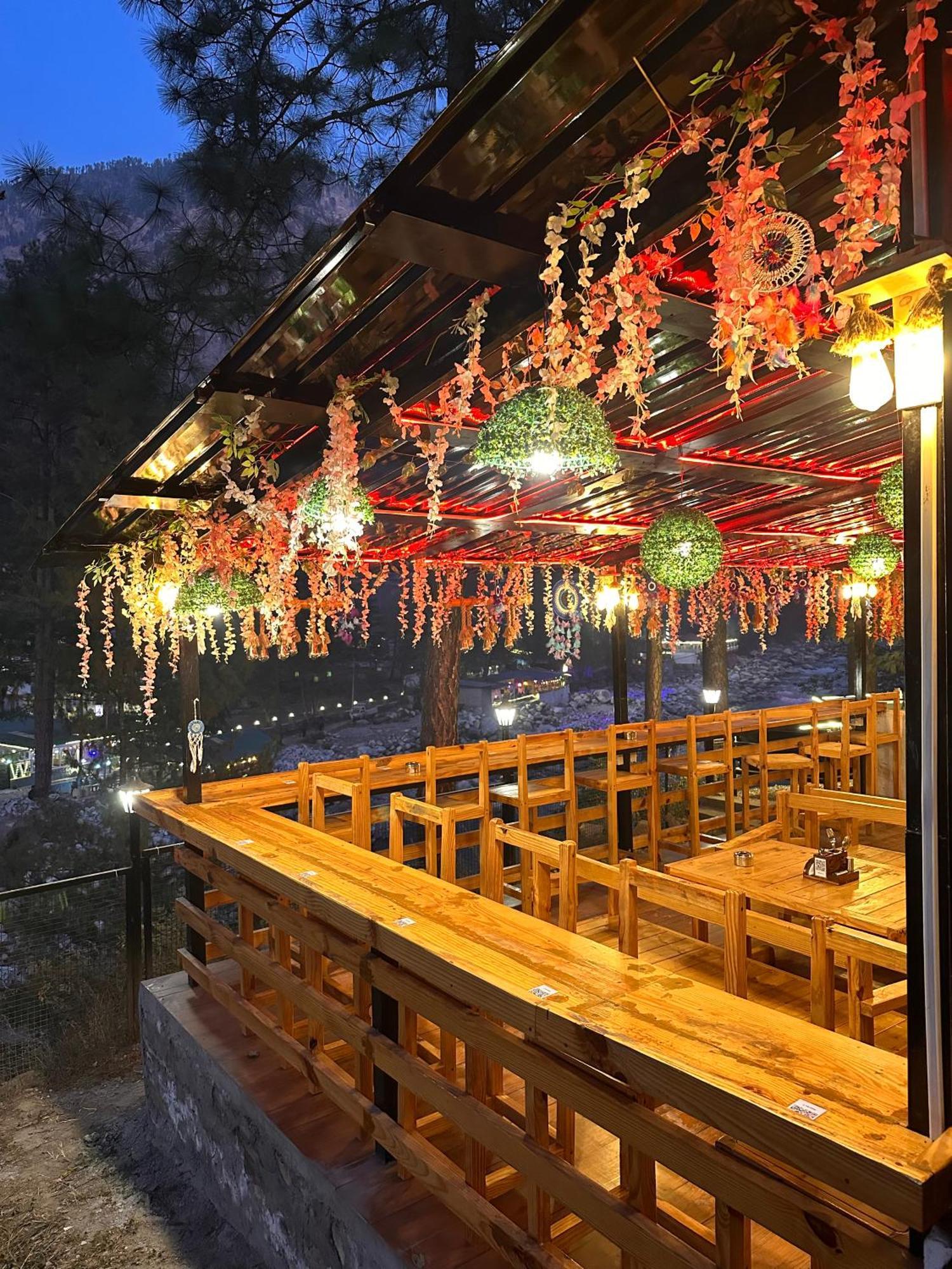 Ahava Kasol Riverside Cafe And Cottages Bagian luar foto