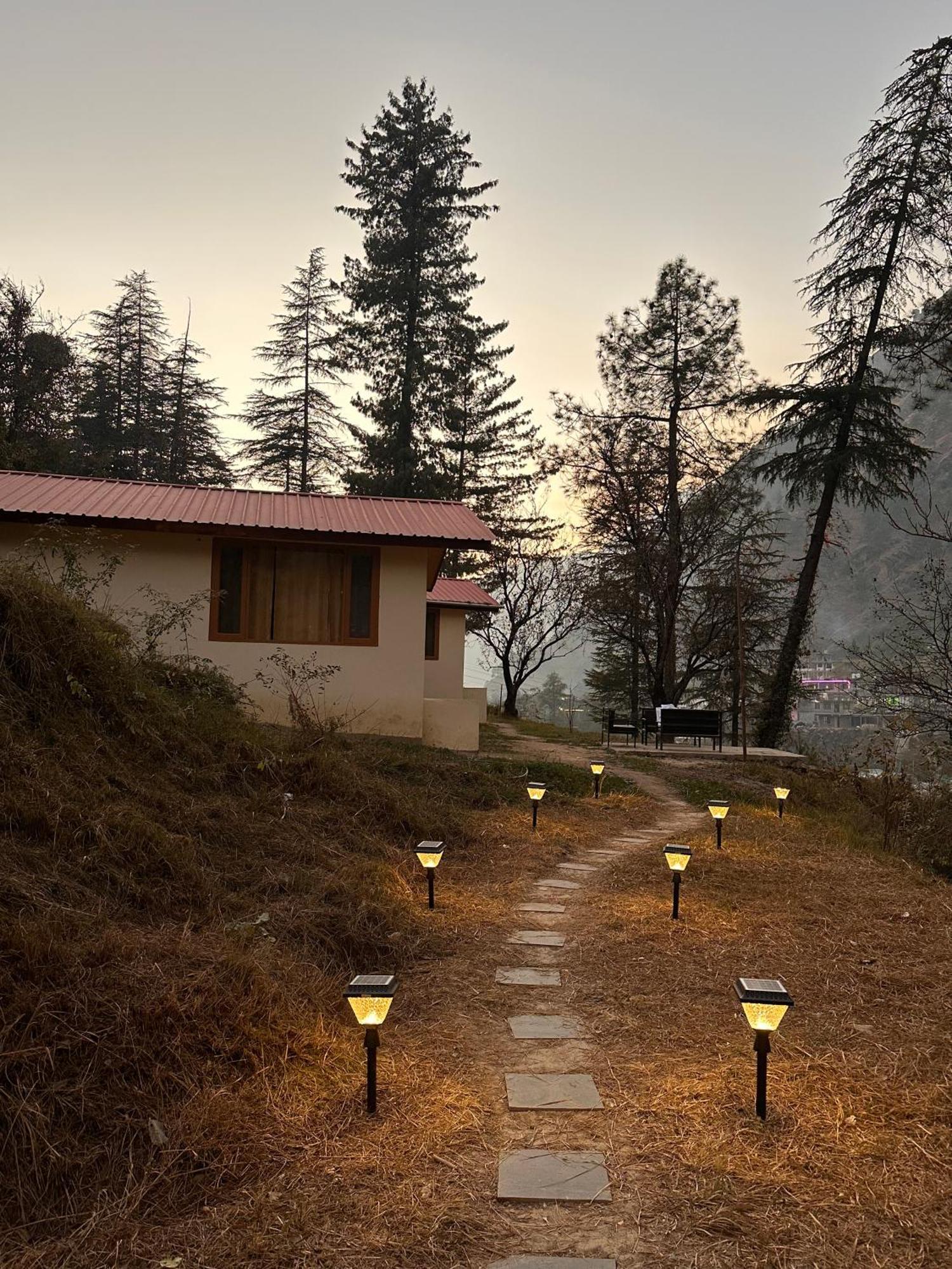 Ahava Kasol Riverside Cafe And Cottages Bagian luar foto