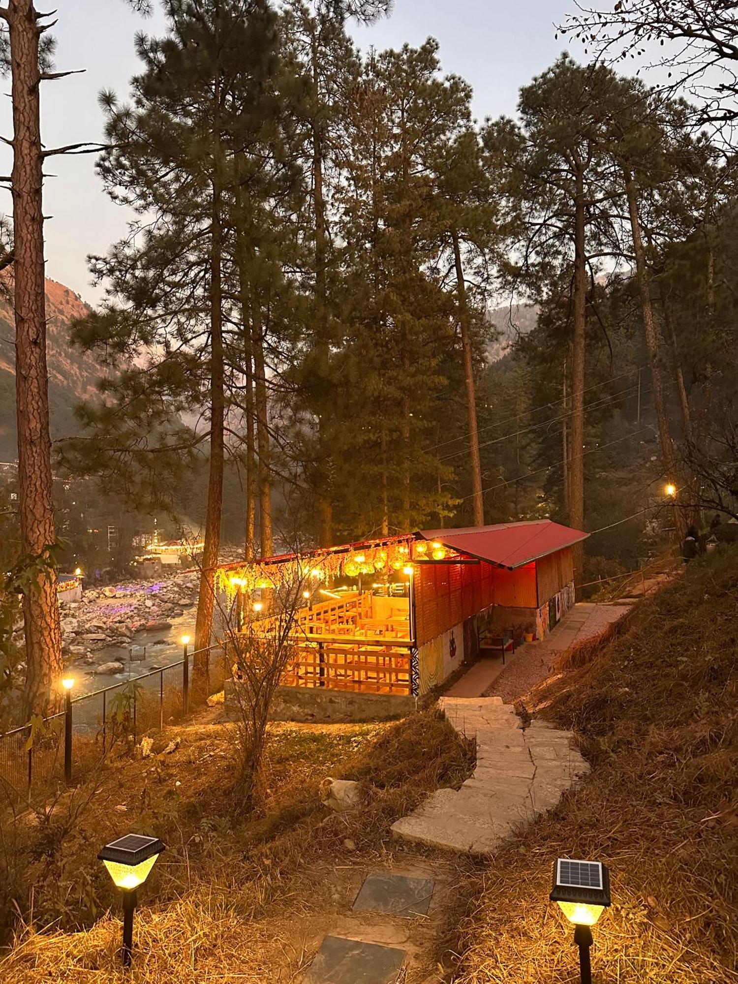Ahava Kasol Riverside Cafe And Cottages Bagian luar foto