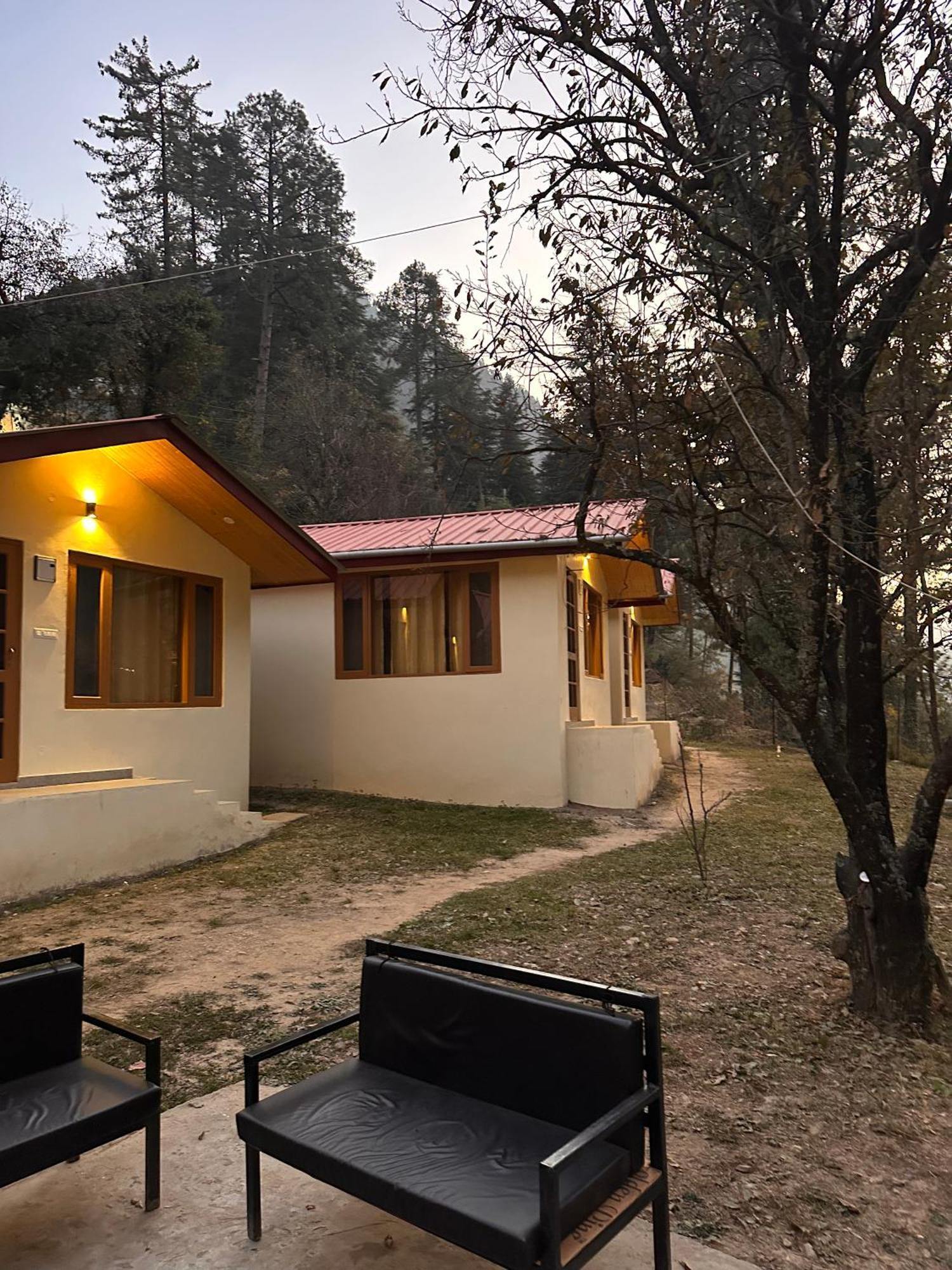 Ahava Kasol Riverside Cafe And Cottages Bagian luar foto