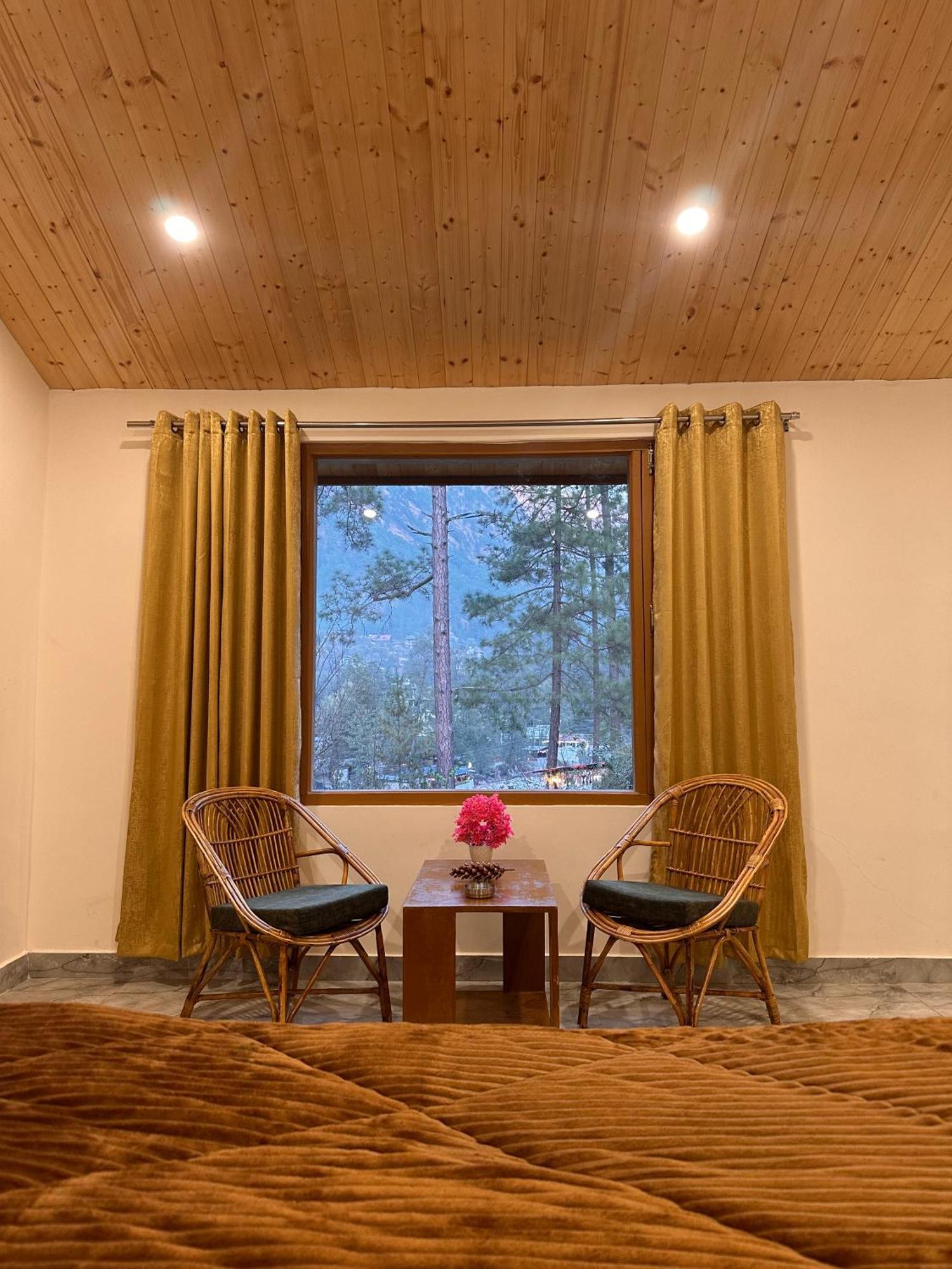 Ahava Kasol Riverside Cafe And Cottages Bagian luar foto