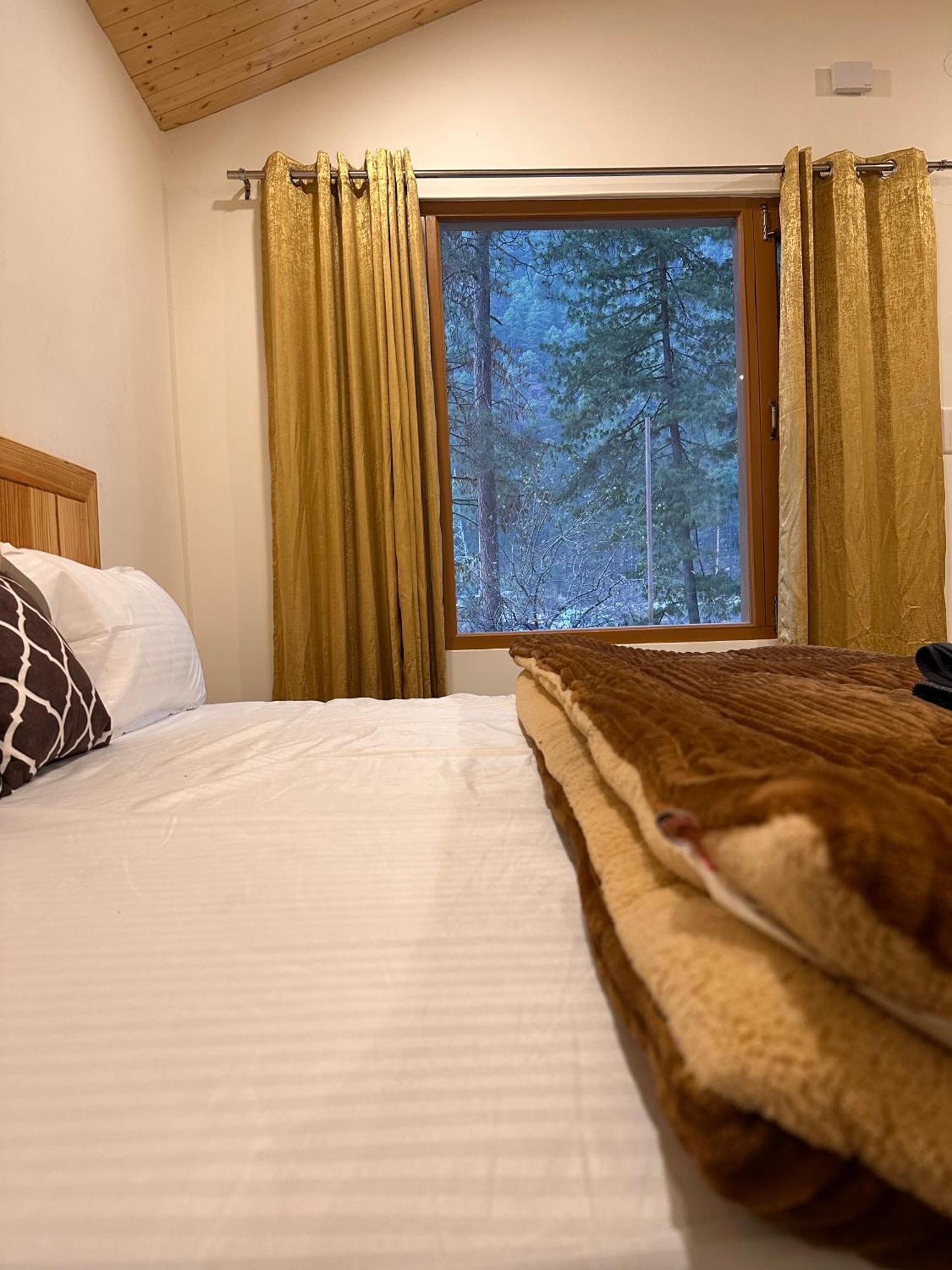 Ahava Kasol Riverside Cafe And Cottages Bagian luar foto