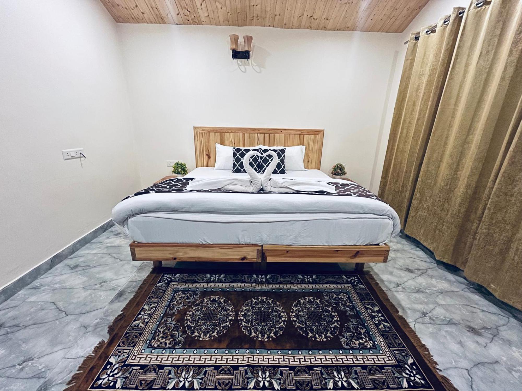 Ahava Kasol Riverside Cafe And Cottages Bagian luar foto
