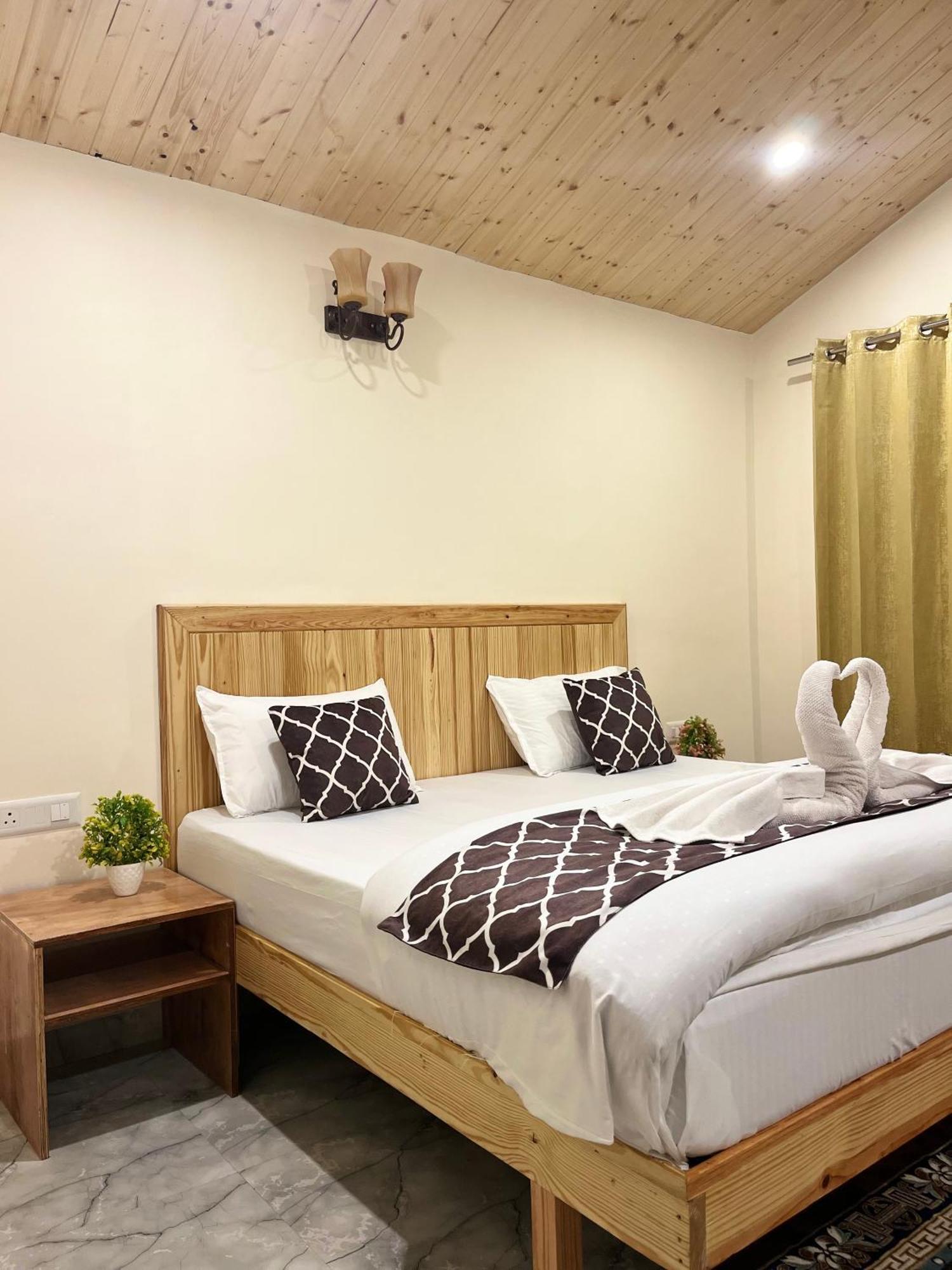Ahava Kasol Riverside Cafe And Cottages Bagian luar foto